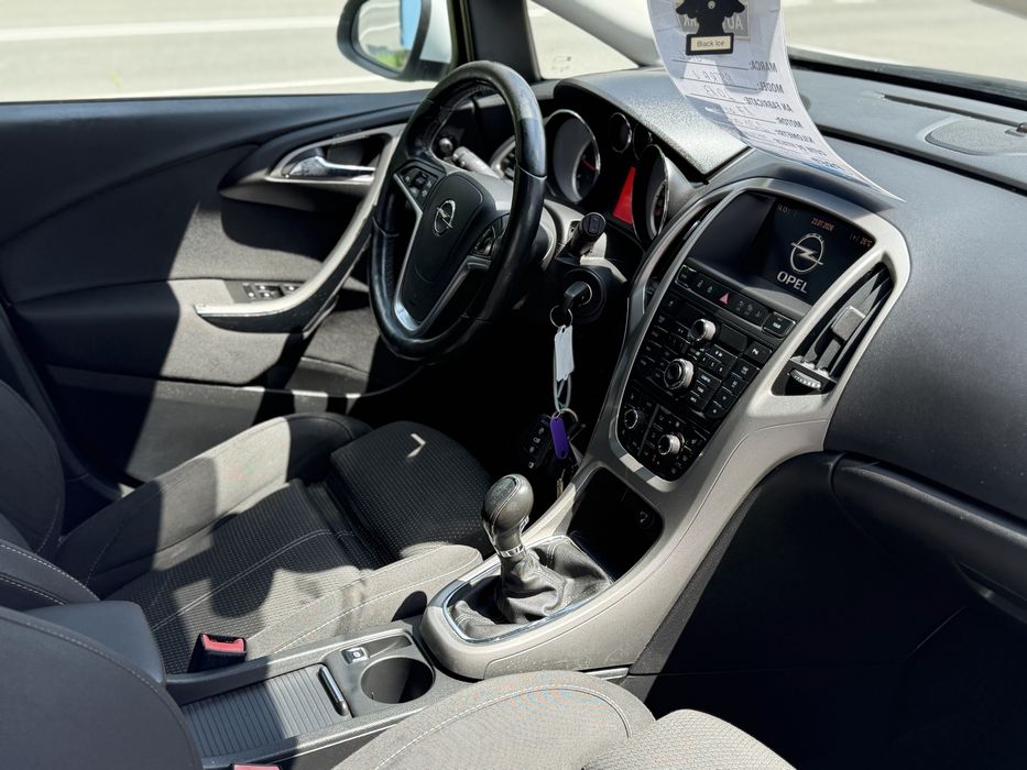 OPEL Astra 2013 — imagine 5
