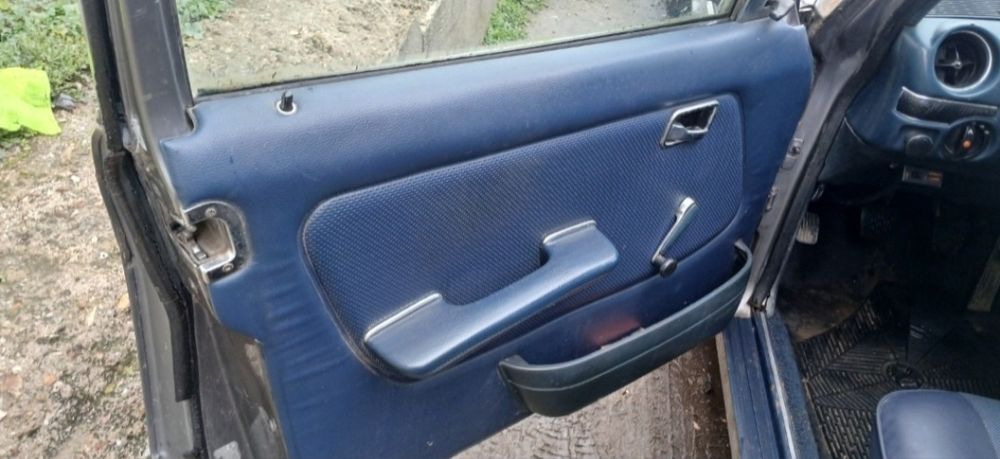 Mercedes 123 2.0i 1986