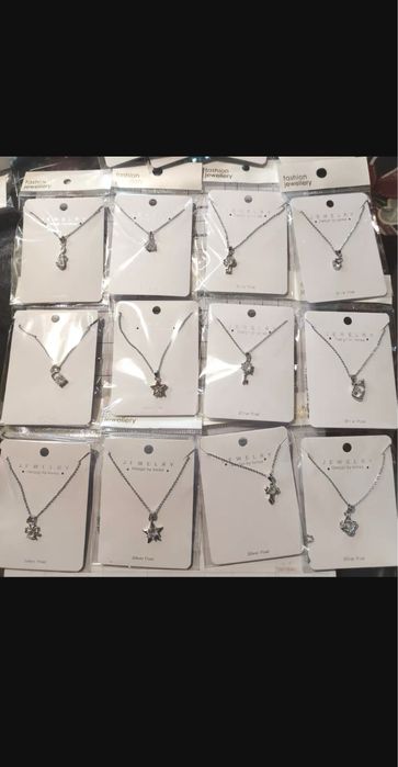 Ajoyib sepochkalar kumush qoplangan ustiga sovgʻa uchun zoʻr