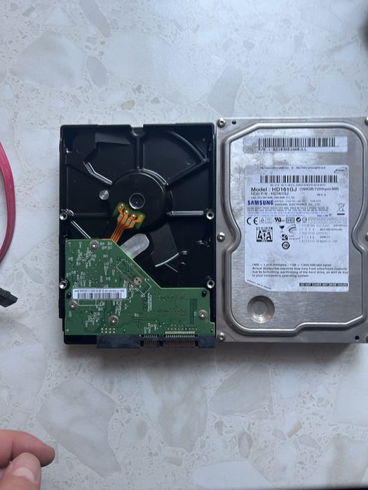 Продам 2 жестких диска