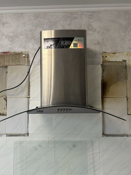 Продам вытяжку Artel