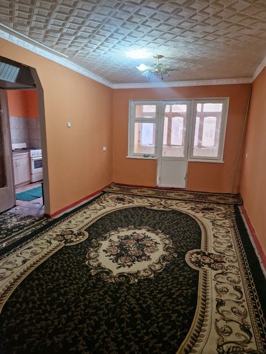 KIUF университет худудида 2 хонали квартира ижарага берилади!