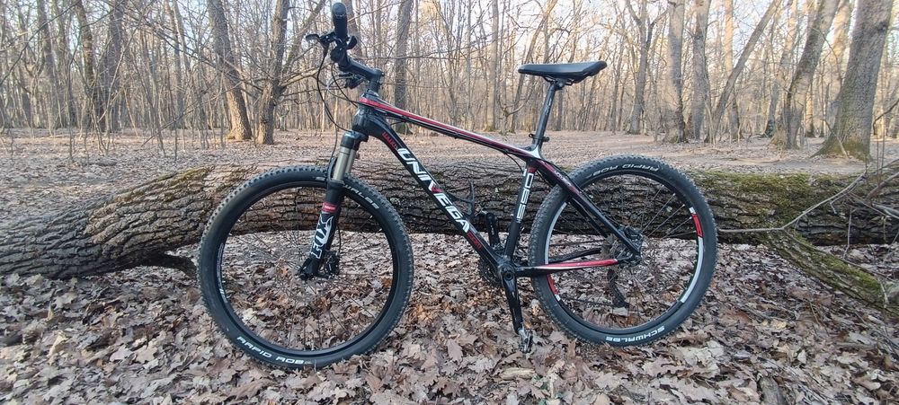 Montainbaik  carbon Univega , cu furcă fox