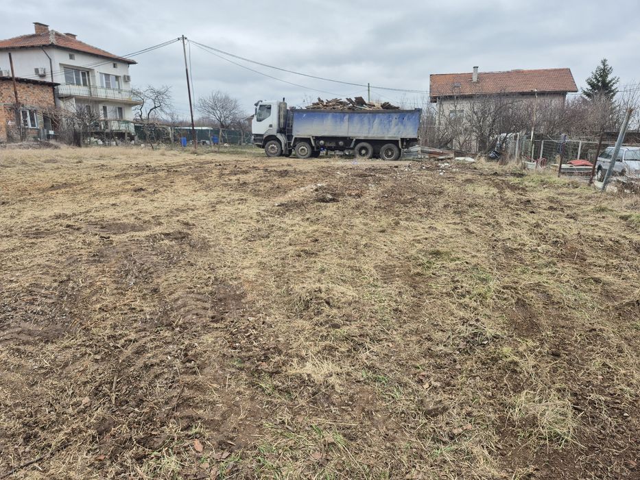 Рязане на опасни дървета в близост до сгради жици и други