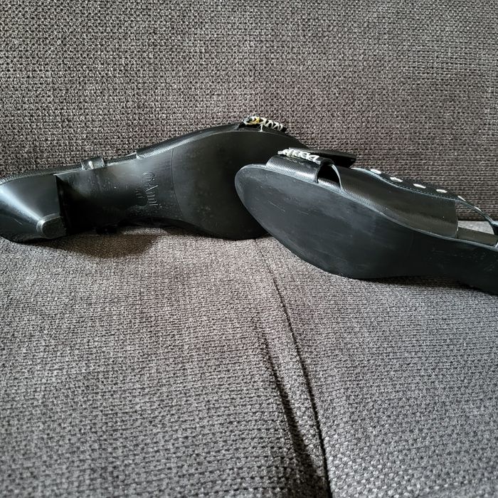 Сандали GiAnni от естествена кожа на нисък ток