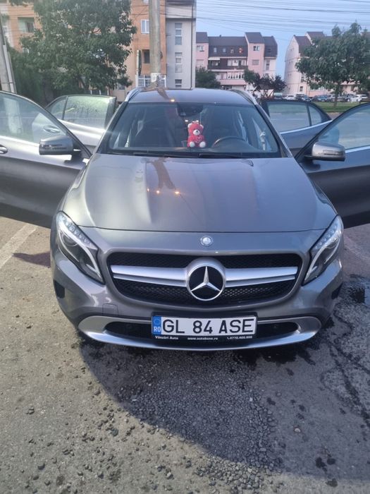 MERCEDES-BENZ GLA
