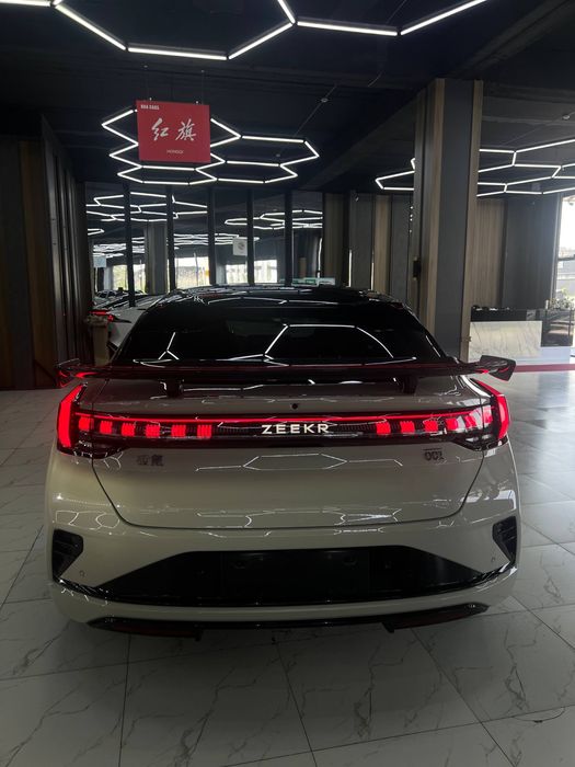 Zeekr 001 (the sport) full