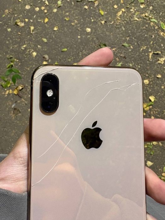Iphone Xs Max.