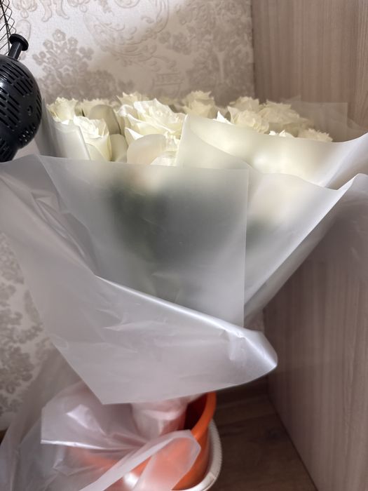 Продаю букет белых роз