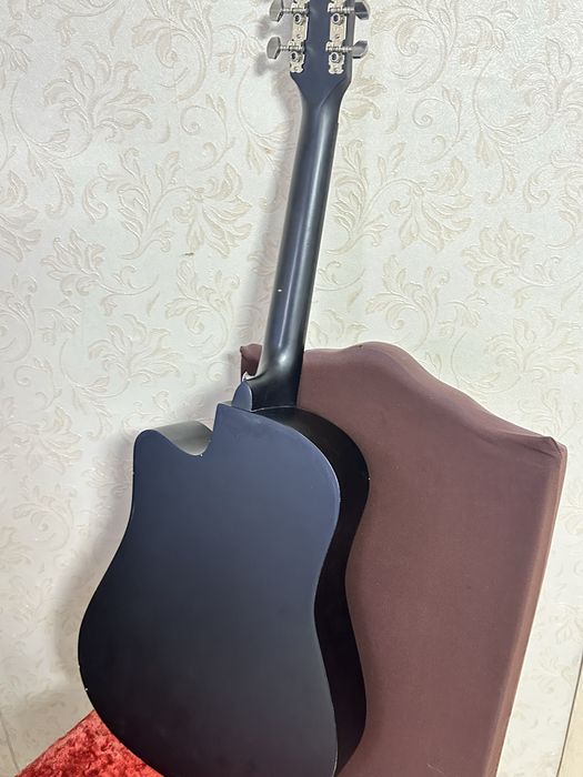Гитара сатлады Жаксы багада