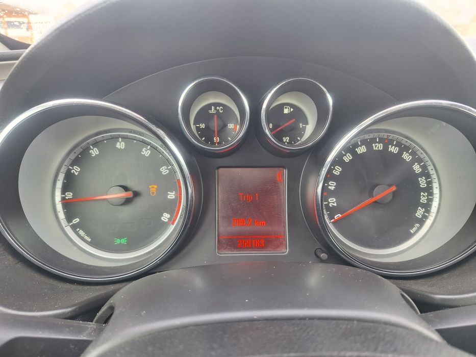 Opel insginia 1.8 gpl