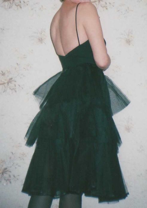 Фирменное нарядное платье