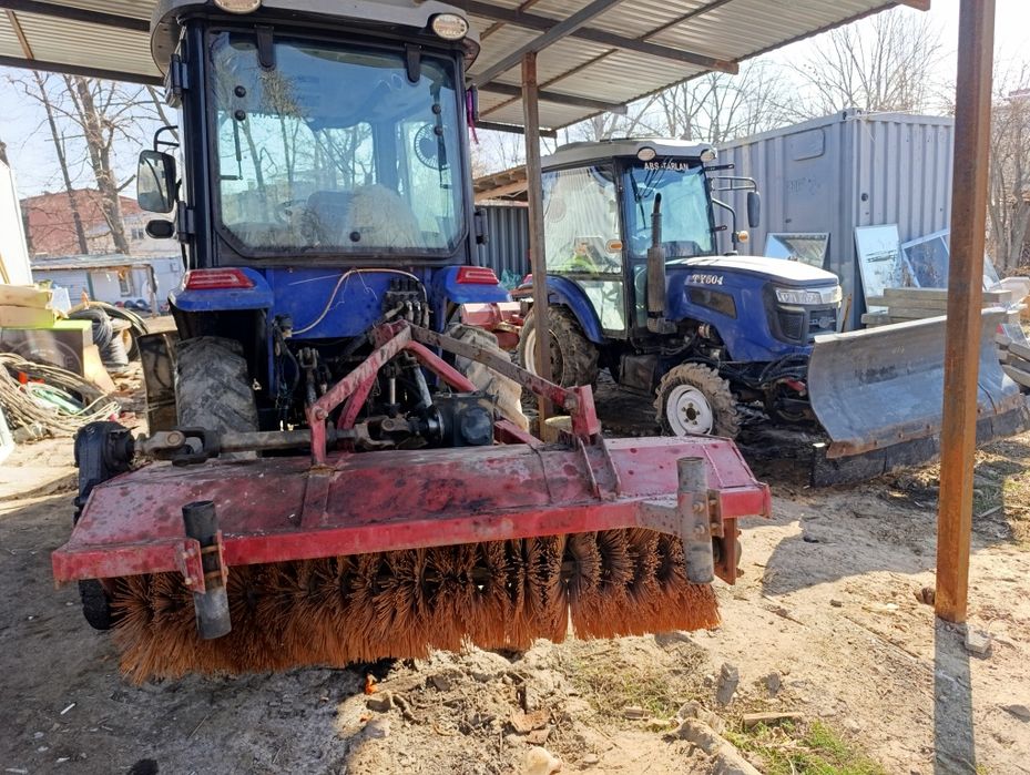 Продам трактора коммунальная техника