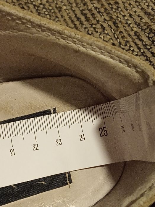 Încălțăminte din piele