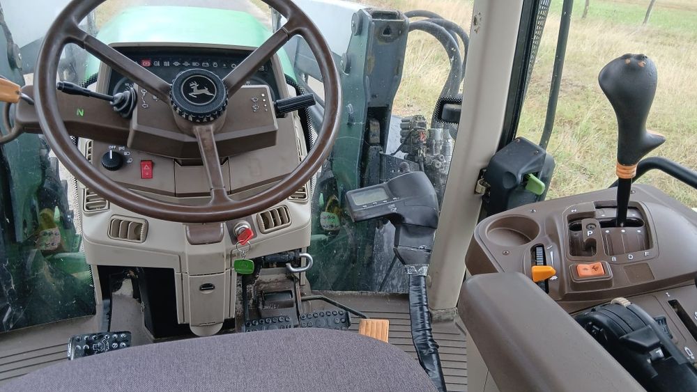 Tractor John Deer 6520 cu incarcator anul 2006