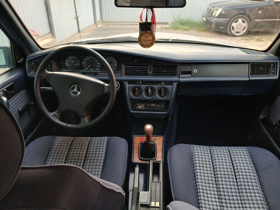 Мерседес      w201