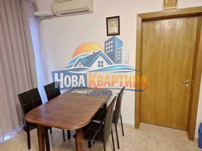 Тристаен апартамент на Колхозен пазар