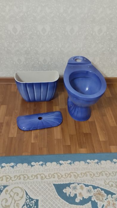 Унитаз с бочком.