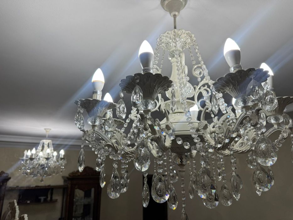 Продам люстра 3 шт