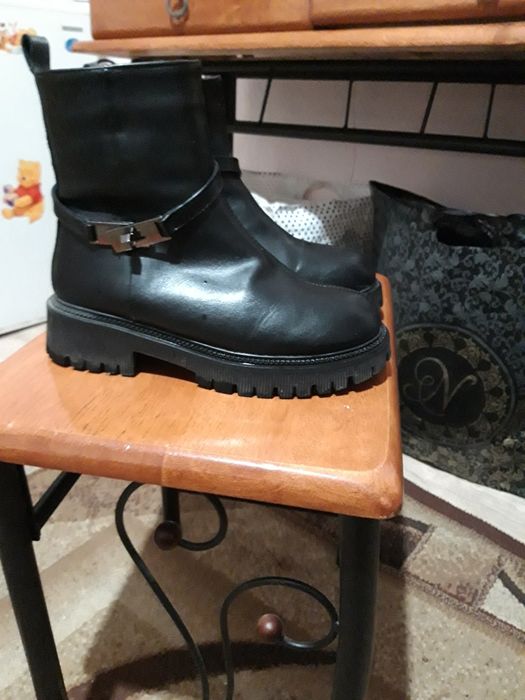 Продам полуботинку