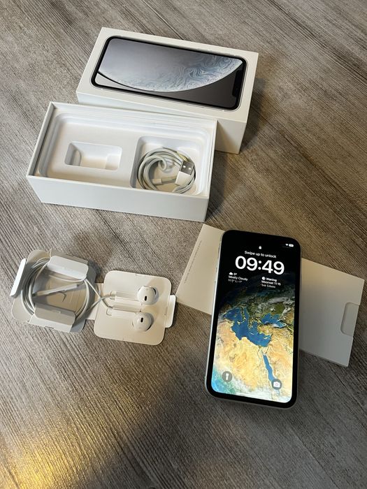 Iphone xR, white, 128GB