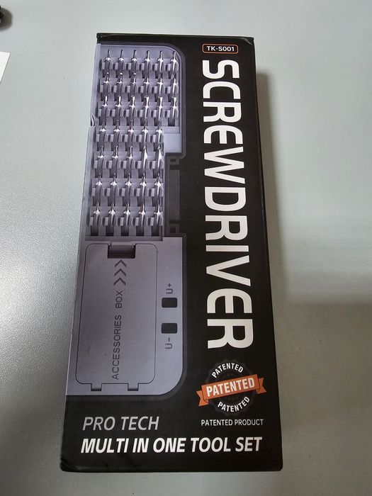 Мини акумулаторна отверка с накрайници