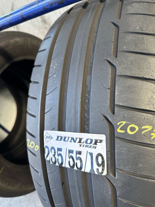 235/55/19 Dunlop