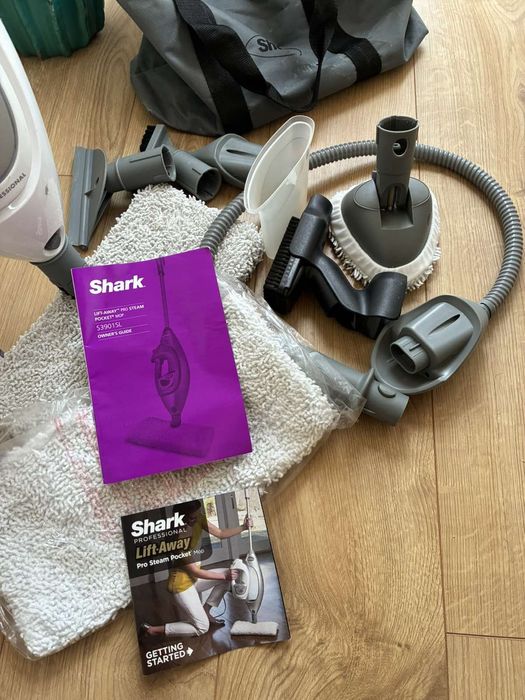 Парочистачка Shark Lift-Away