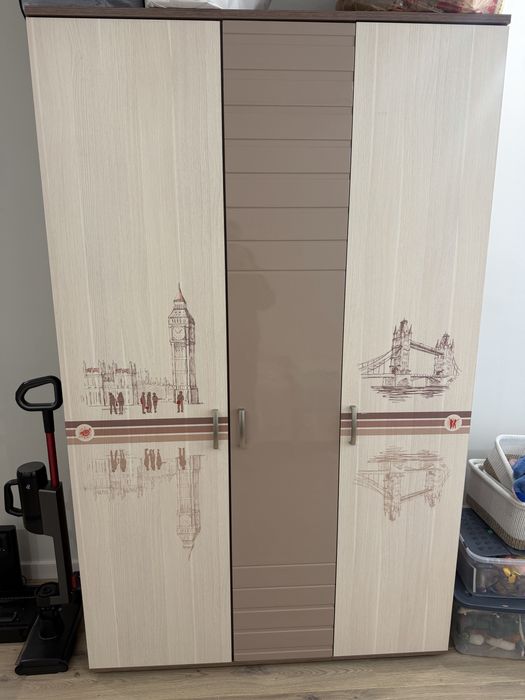 Продам шкаф. Отличном состояний