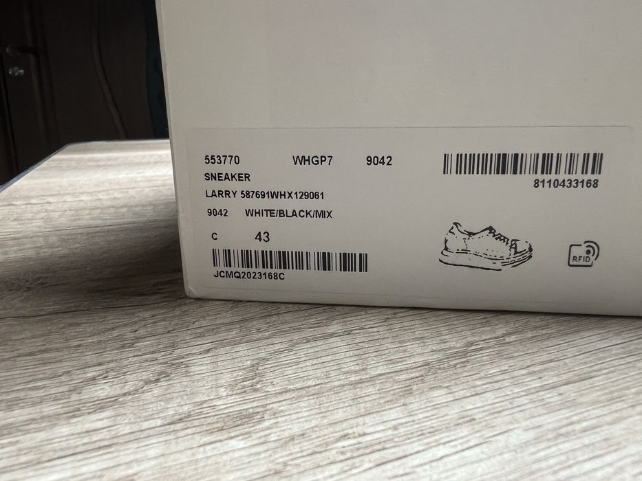 Alexander McQueen White Black 43