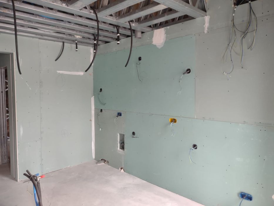 Сглобяеми къщи Проект 200м2 Етап: Несглобена конструкция - Кредитиране