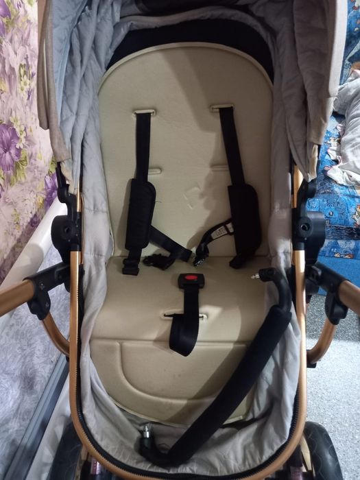 Коляска б/у в отличном состоянии
