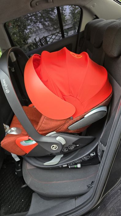 Vand scaun auto pentru bebelusi/copii ca nou. Cybex Cloud Z + baza isofix