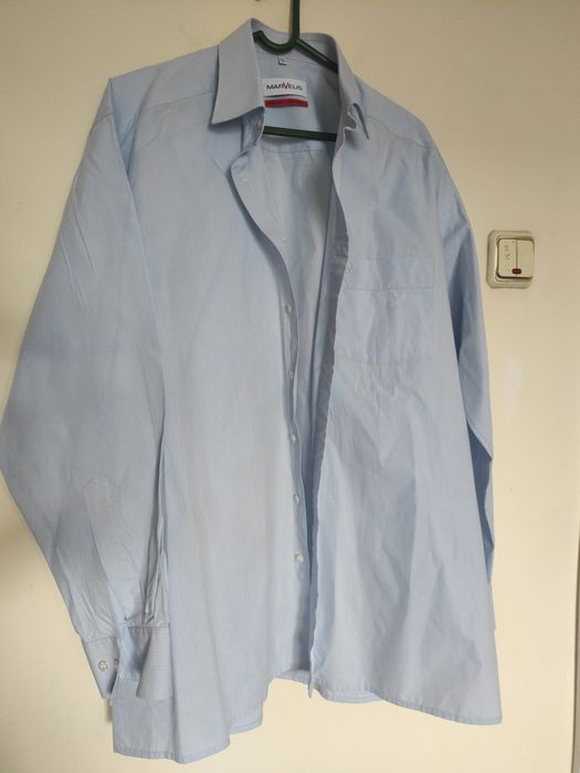 Cămăși cu mânecă lungă și scurtă, diferite mărimi, diferite modele, cu