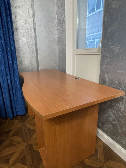 Стол компьютерный (офисный)