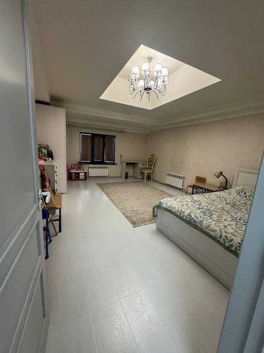 Коттедж евро дом. Мирзо Улугбекский район Чингельди
Соток 2,7  Площадь