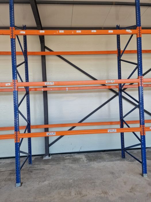 Rafturi metalice depozitare marfa