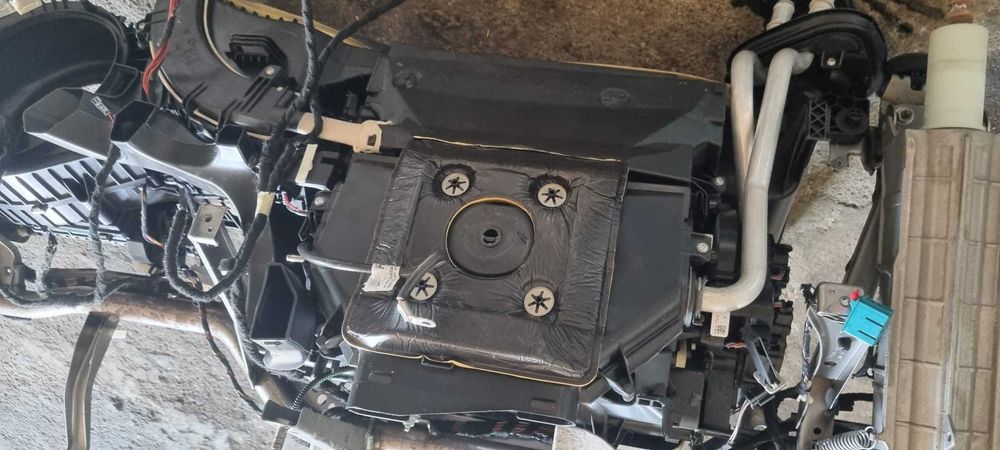 Aeroterma model climatronic BMW F20 F21 F30 F31 F32 F36 cod 9325142