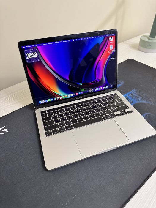 Macbook pro M2 8/256 13,3 inch