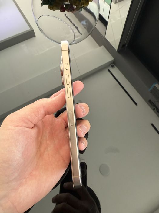 Sotiladi iPhone 16 pro max