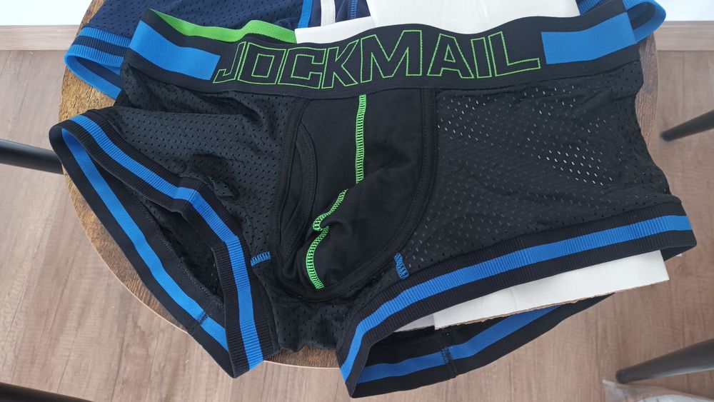 Vând boxeri /sorturi de plaja  pt bărbati