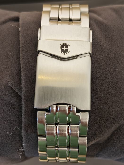 Ceas Victorinox Maverick 2 original cool  zale top