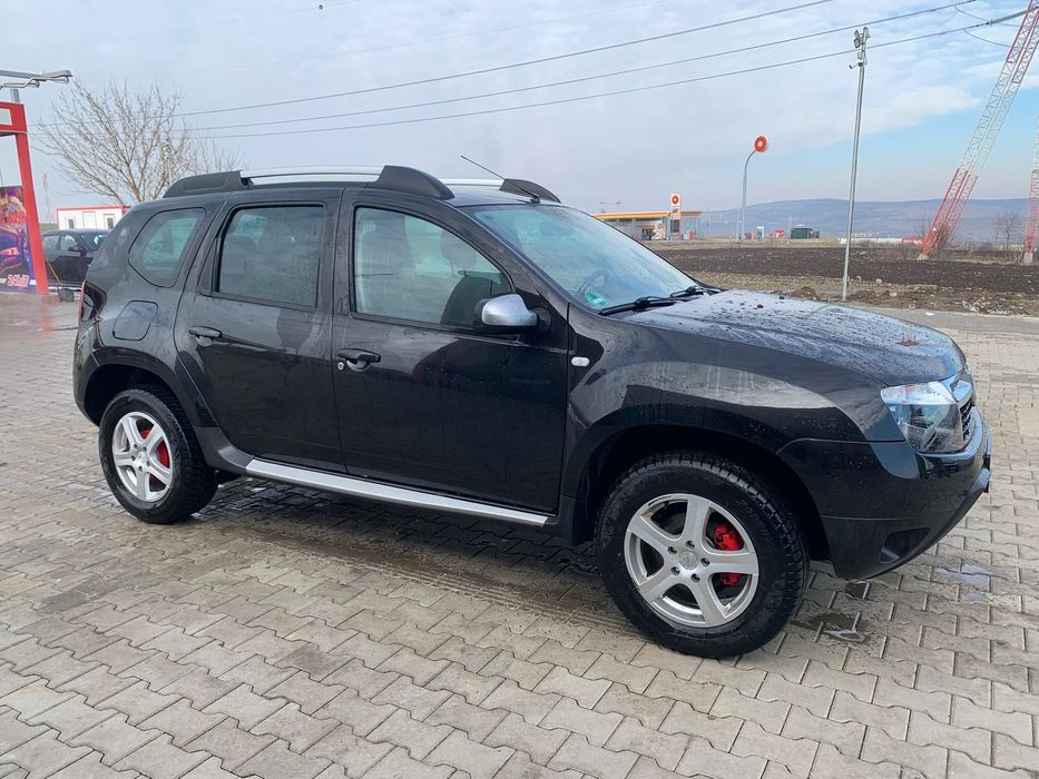 Vând Dacia Duster  4x4