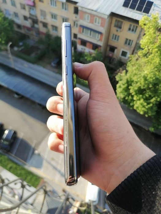 Samsung S10+ ...