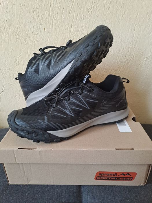 Обувку Sprandi 46