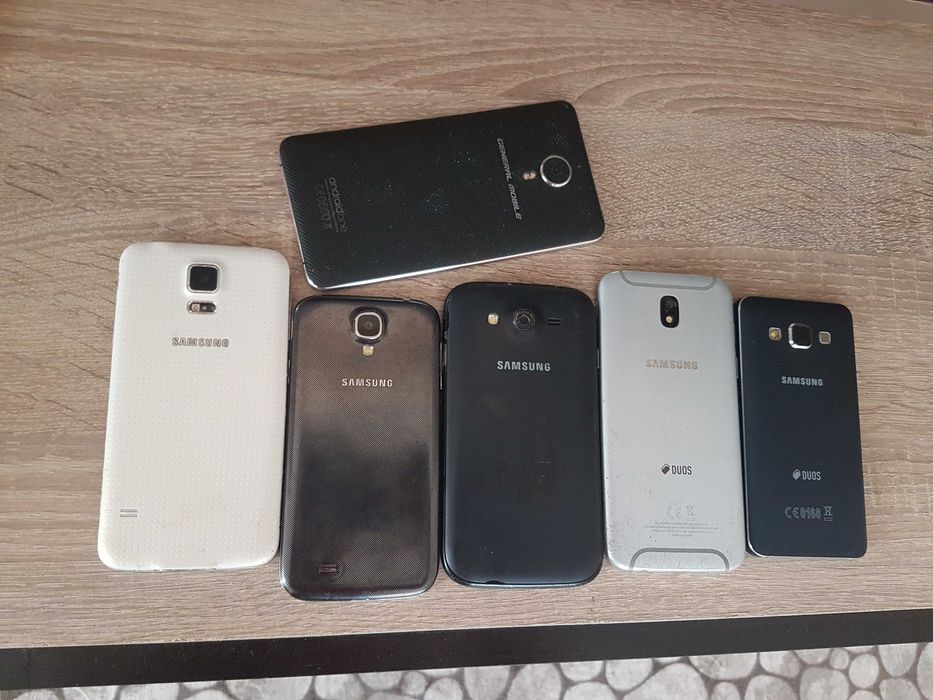 Телефони за части