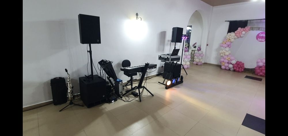 Vând boxe Verse insider 12 si sub15 mkII( ca fbt, dynacord, rcf)