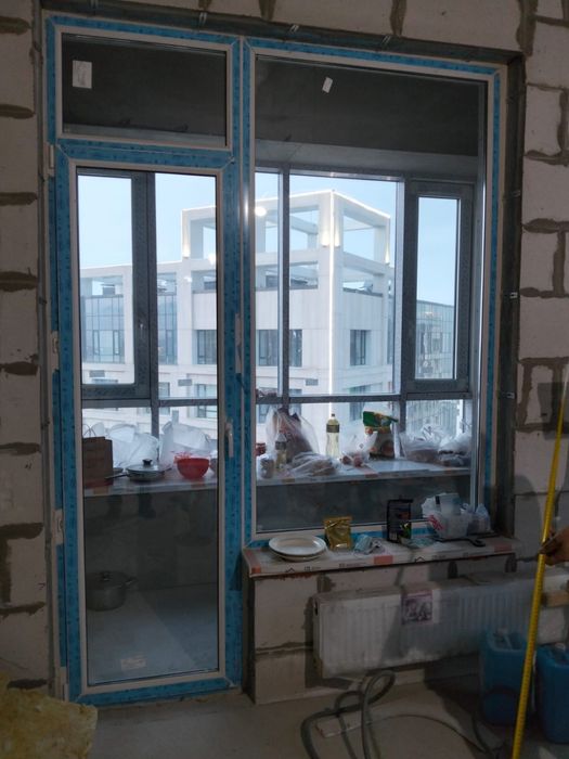 Срочно продам окно на балкон с дверью