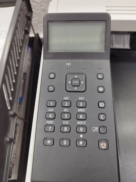 Printer sotiladi Canon sigatli akuratno ishlatilingan