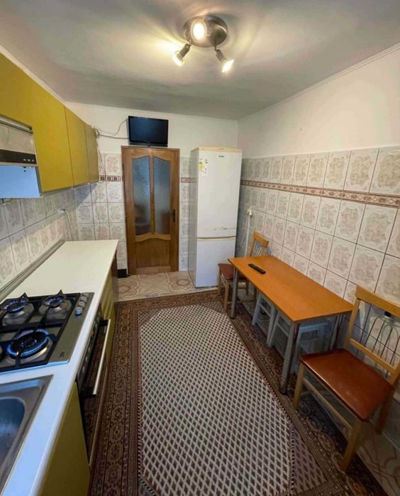 Închiriez apartament